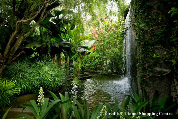 GALERIE FOTO Cele mai spectaculoase mall-uri din Asia: păduri tropicale, mountagne russe, gondole