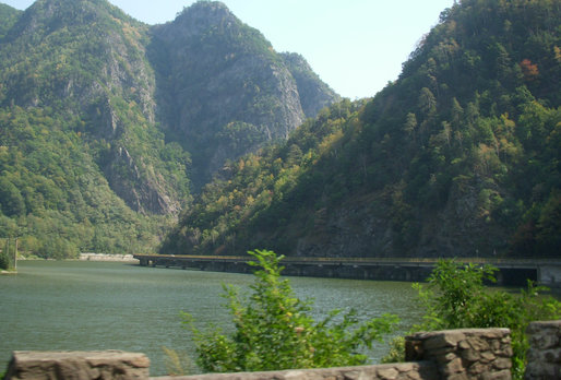 Circulație restricționată pe Valea Oltului între 22 septembrie și 15 noiembrie