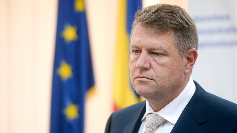 Președintele Iohannis, liniștit de Mugur Isărescu după referendumul pentru Brexit