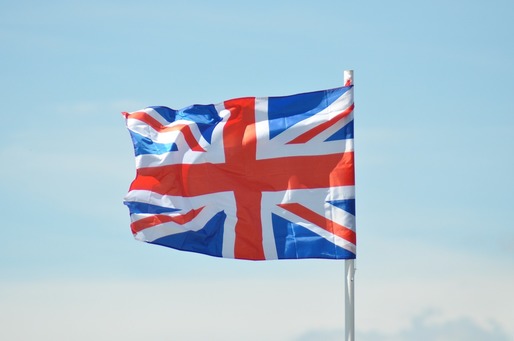 Economia britanică a crescut peste așteptări în trimestrul patru, cu 0,6%, ignorând Brexitul