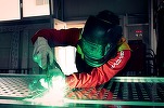 Indicele PMI arată că declinul industriei românești se atenuează. Comenzile noi rămân reduse, costurile cu materiile prime și taxele au crescut, dar există și motive de optimism