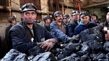 HARTĂ Centrele industriale au pierdut sute de mii de muncitori. Județele care au plătit cel mai mult tranziția economiei României