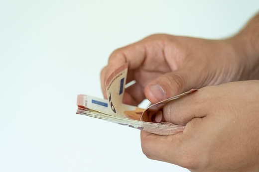 GRAFICE Datoriile firmelor la stat urcă. Peste 48.000 de companii au restanțe