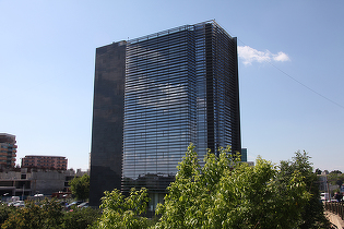 Se revine la cele mai ridicate niveluri după COVID pentru birouri de multinaționale în București. Unele companii își amână însă sau reevaluează proiectele, fiind observate inclusiv cereri de leasing retrase temporar