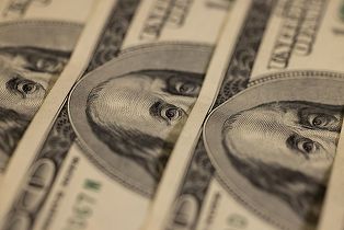 Semnal de alarmă al economiștilor, după ce datoria globală a trecut de 365.000 de miliarde de dolari