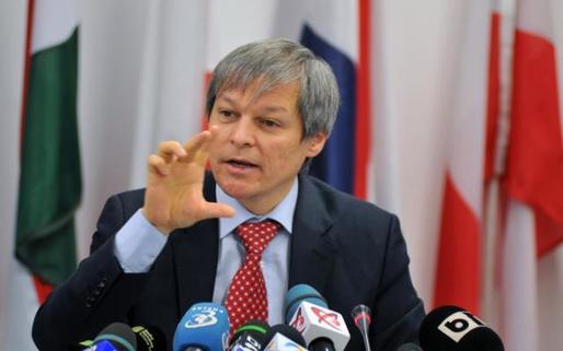 Cioloș discută cu liderii partidelor parlamentare înainte să ceară votul pentru Guvern