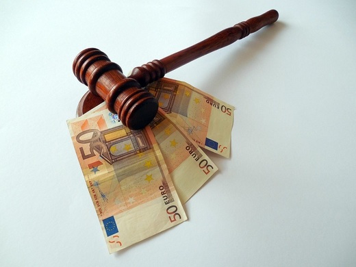 Noul sistem de achiziții publice, în care prețul cel mai scăzut nu mai este prioritar, a trecut de Senat