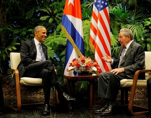 Discuția Obama-Castro: Președintele american menține embargoul, liderul cubanez se enervează întrebat despre deținuți