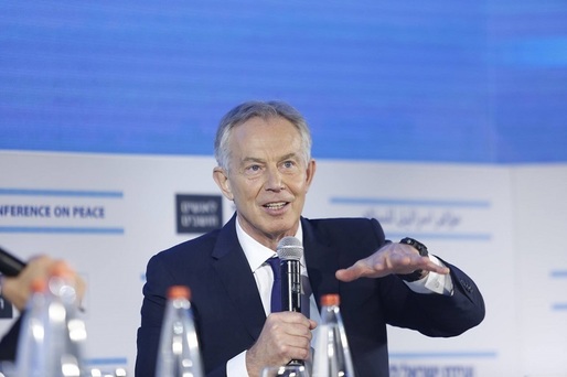 Tony Blair anunță că va renunța la imperiul său financiar