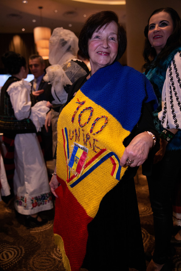 FOTO Consulatul României din Chicago a sărbătorit Centenarul într-un hotel al lui Trump. Recepția a atras atenția unei organizații de etică, care susține că banii au ajuns în buzunarele președintelui SUA deși Constituția interzice