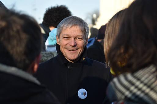 Fostul premier Dacian Cioloș a fost ales președinte al noului partid PLUS