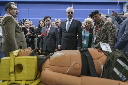 Dîncu - chemat la Guvern pentru "calibrarea comunicării publice"