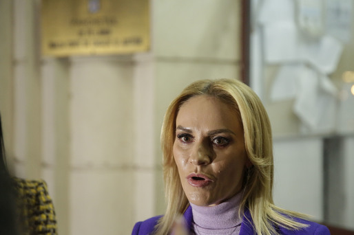 Ministrul Familiei, Gabriela Firea, chemată la Guvern de premierul Marcel Ciolacu. În partid i se cere demisia după scandalul centrelor pentru bătrâni