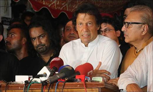 Fostul premier pakistanez Khan a fost condamnat la trei ani de închisoare