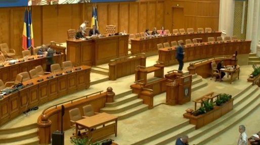 VIDEO Camera Deputaților: Legea 'fugarilor' - adoptată de plen
