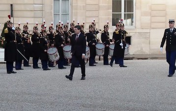 Nicușor Dan, primit la Palatul Elysee de Emmanuel Macron VIDEO