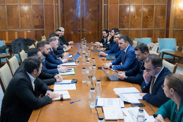 FOTO Ciucu și alți primari s-au dus la Guvern pentru banii pe care îi pot lua de la buget