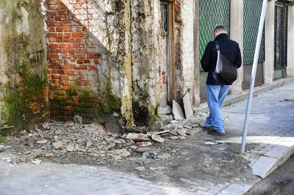 Ciucu începe să demoleze terasele ilegale din Centrul Vechi
