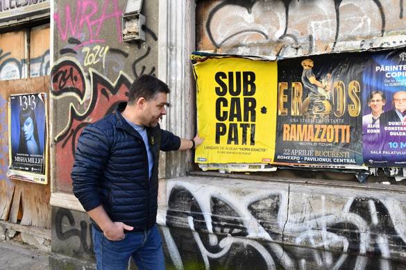 FOTO ÎNAINTE-DUPĂ. Ciucu anunță: Dărâmăm chioșcuri ilegale din parcuri, panouri publicitare amplasate ilegal, ridicăm garaje, containere, construcții care ani de zile au zăcut pe spațiul verde sau pe trotuare