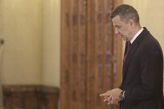 Demisii din Guvernul Bolojan - Miniștrii PSD vor veni la ora 14 să își depună demisia la Palatul Victoria