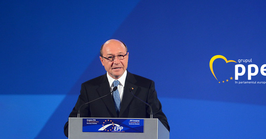 Băsescu a reprimit cetățenia Republicii Moldova