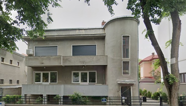 Sursă: Google Maps Sursă: Google Maps
