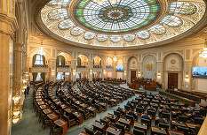 Parlamentul impune o nouă practică legislativă: Acorduri guvernamentale aprobate la inițiativa unor parlamentari. Consiliul Legislativ reclamă neconstituționalitatea. PSD anunță: Vom propune și noi ratificarea unor acorduri!