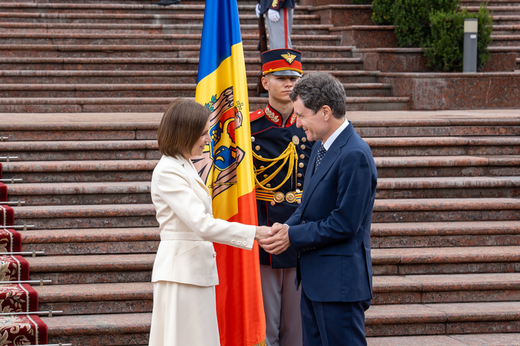 FOTO Nicușor Dan, primit de Maia Sandu la Palatul Prezidențial