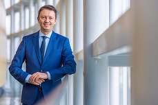 Siegfried Mureșan avertizează PSD că deschide calea alegerilor anticipate dacă nu îi va vota Guvernul