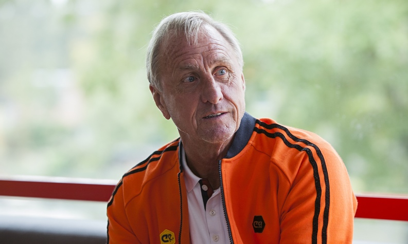 FOTO & VIDEO A murit Johann Cruyff
