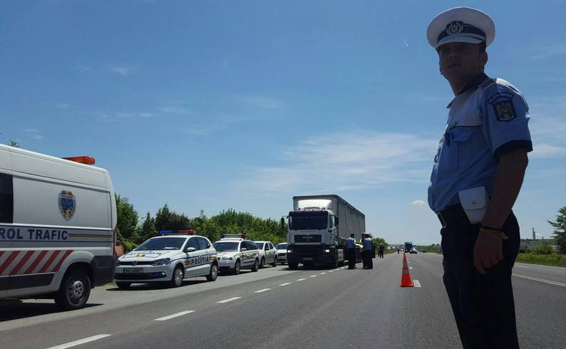 Transportatorii nu mai apasă pe accelerație: TIR-urile vor circula cu 30km/h, ca protest pentru RCA