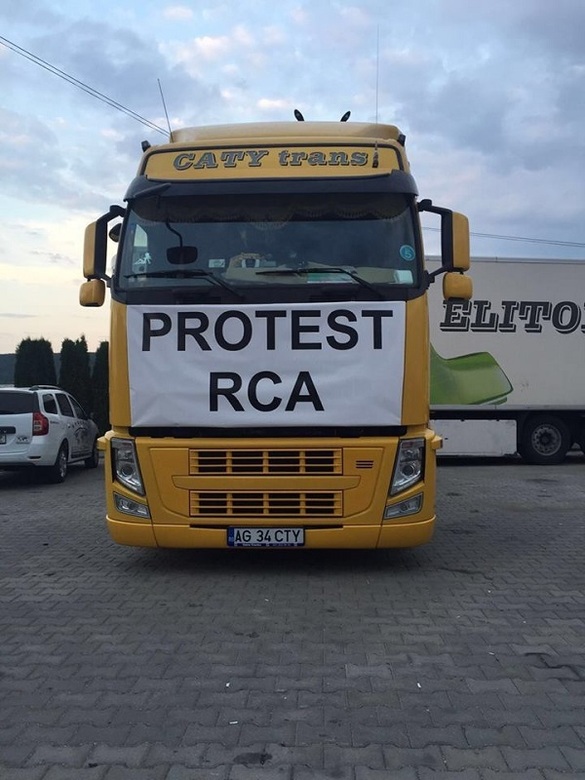 UPDATE FOTO Transportatorii au declanșat protestul, Guvernul își menține poziția: Este inadmisibil să ni se ceară nouă să stabilim valoarea de plafonare a tarifelor RCA