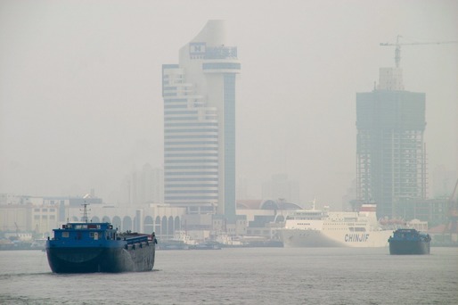 China, cel mai mare poluator al planetei, introduce o taxă pentru poluatori, dar din 2018 și fără sancțiuni