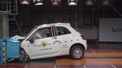 VIDEO&FOTO Fiat 500 - doar 3 stele la testele de siguranță EuroNCAP. "Este o mașină veche", au spus reprezentanții organizației