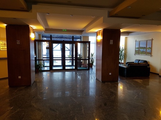 FOTO Hotelul La Dolce Vita din Bran, deschis în urmă cu 10 ani, și-a oprit activitatea pe motiv de faliment și este scos la vânzare cu 1,4 milioane euro