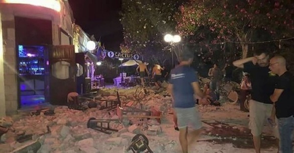 FOTO Un cutremur puternic a zguduit orașe turistice din Turcia și Grecia - două persoane au murit și 200 au fost rănite