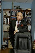 Neîndemânare: Medicul Mihai Lucan a găsit un dispozitiv de interceptare al DIICOT în mașina sa