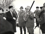 FOTO Parlamentul interzice RA-APPS să mai vândă din bunurile confiscate de la Ceaușescu. Recent au fost vândute cizmele de vânătoare ale lui Nicolae și pantofii cu toc ai Elenei