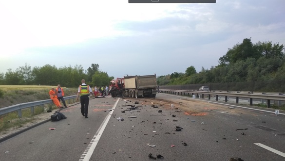 ULTIMA ORĂ FOTO Un microbuz din România - implicat într-un accident lângă Budapesta, șapte pasageri români au decedat. Ministrul Afacerilor Externe a activat celula de criză 