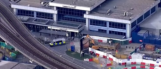 VIDEO Dispozitive explozive găsite la Londra, la aeroporturile Heathrow și London City și la o stație de metrou 