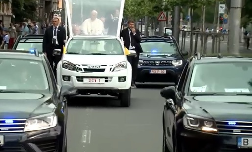 VIDEO&GALERIE FOTO Papa Francisc a ajuns în România