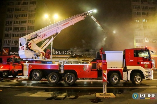 VIDEO&FOTO Incendiu puternic la un restaurant Dristor Kebap din București