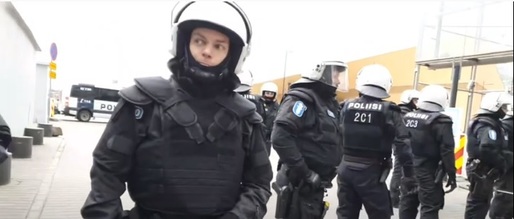 VIDEO Proteste anti-restricții în Finlanda și Suedia, poliția a intervenit