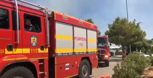 VIDEO Pompierii români care urmează să ajute la stingerea incendiilor din Grecia au ajuns în Atena