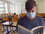 Elevii și studenții trebuie să poarte la ore măști de uz medical. Nu se mai permite purtarea măștilor textile 