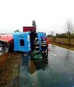 FOTO TIR încărcat cu motoare răsturnat pe DN 5. Sensul de mers spre Giurgiu, impracticabil