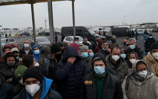 Haos și nervi la intrarea în țară: Vama și aeroportul, blocate în weekend de românii care se întorc în țară, sunt nevaccinați și se răzbună pe medici. ”Carantinăm autocare întregi”
