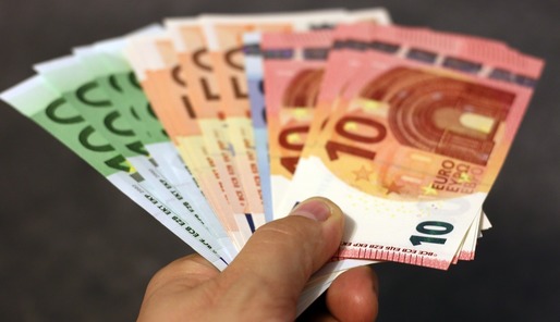 Guvernul pregătește vouchere de 50 de euro anumitor persoane, inclusiv pentru alimente