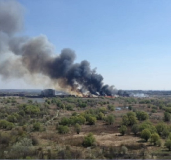 FOTO Incendiu puternic izbucnit în Delta Văcărești. În urmă cu 2 ani, un alt caz