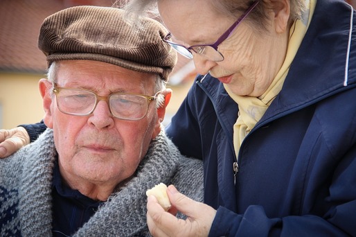 Numărul mediu de pensionari a scăzut anul trecut. La cât a ajuns pensia medie lunară